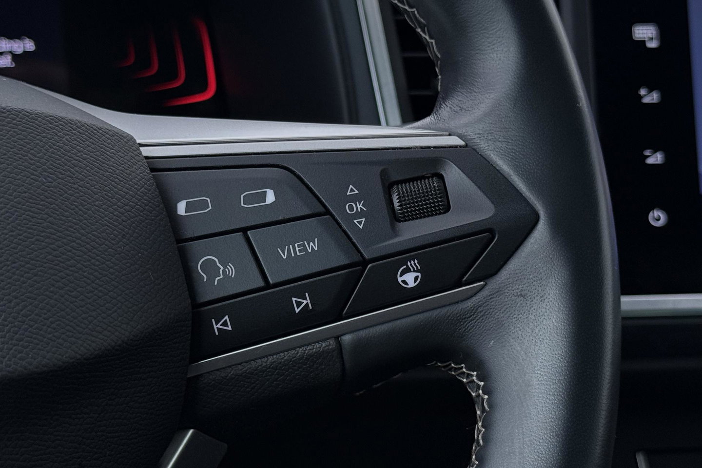 SEAT Ateca 1.5 TSI Style Business Intense | Trekhaak | Stoel+Stuurverwarming | Getint glas | Navigatie | | LED | Cruise Control