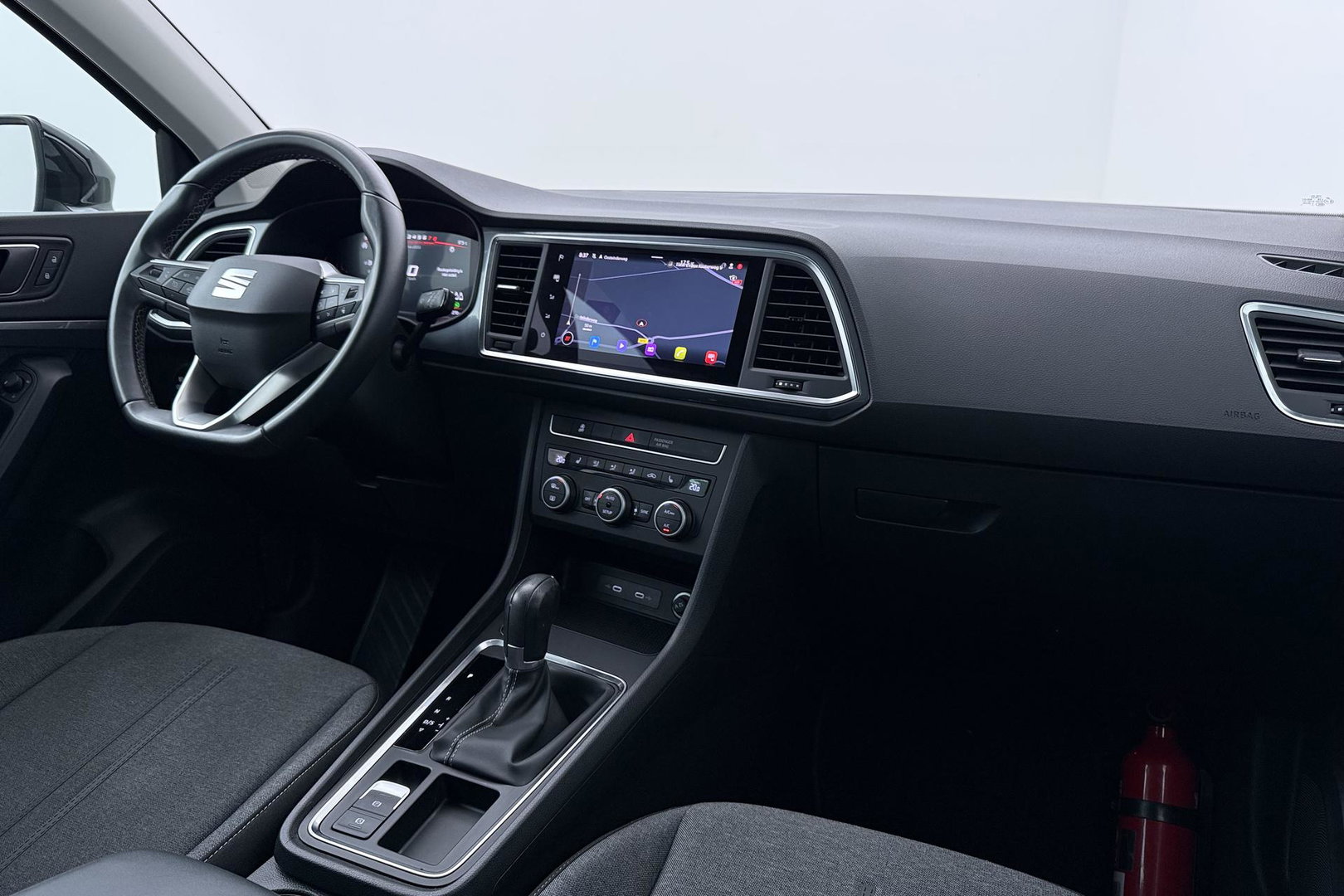 SEAT Ateca 1.5 TSI Style Business Intense | Trekhaak | Stoel+Stuurverwarming | Getint glas | Navigatie | | LED | Cruise Control
