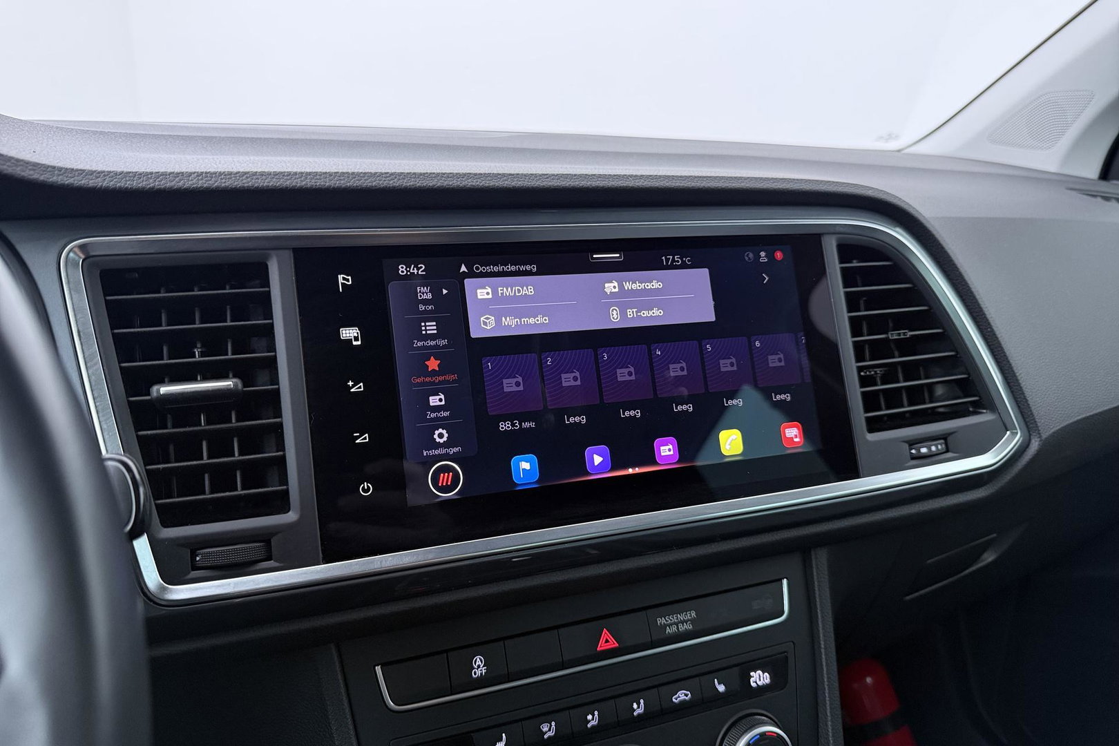 SEAT Ateca 1.5 TSI Style Business Intense | Trekhaak | Stoel+Stuurverwarming | Getint glas | Navigatie | | LED | Cruise Control