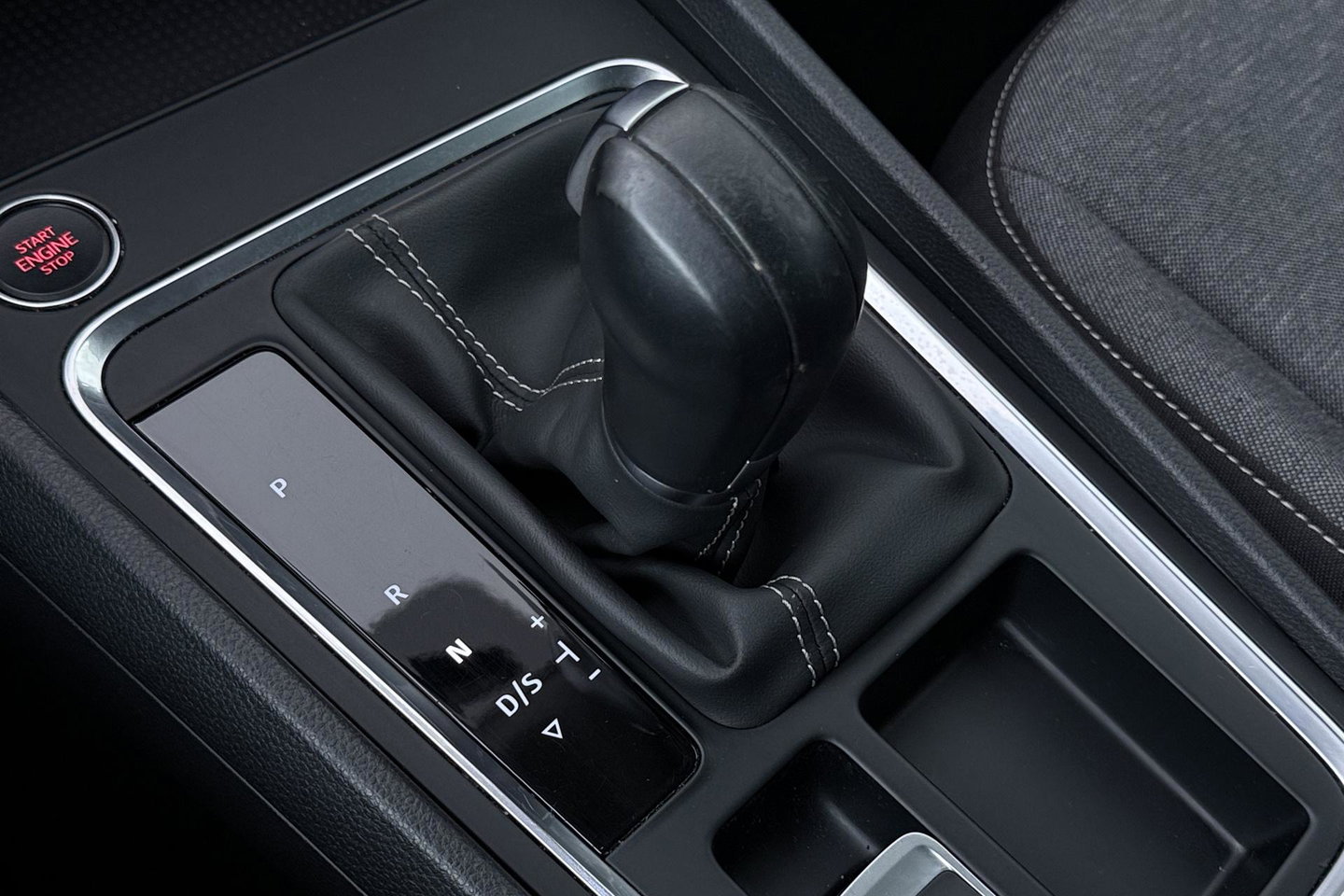 SEAT Ateca 1.5 TSI Style Business Intense | Trekhaak | Stoel+Stuurverwarming | Getint glas | Navigatie | | LED | Cruise Control