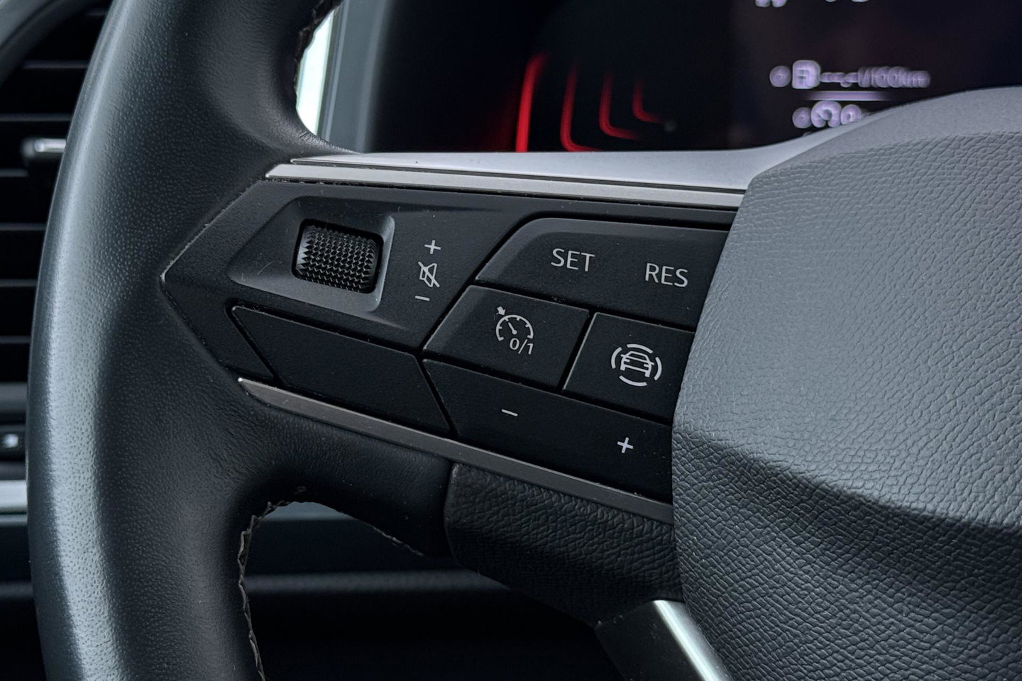 SEAT Ateca 1.5 TSI Style Business Intense | Trekhaak | Stoel+Stuurverwarming | Getint glas | Navigatie | | LED | Cruise Control
