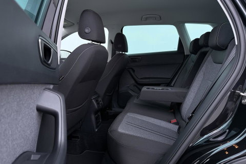 SEAT Ateca 1.5 TSI Style Business Intense | Trekhaak | Stoel+Stuurverwarming | Getint glas | Navigatie | | LED | Cruise Control