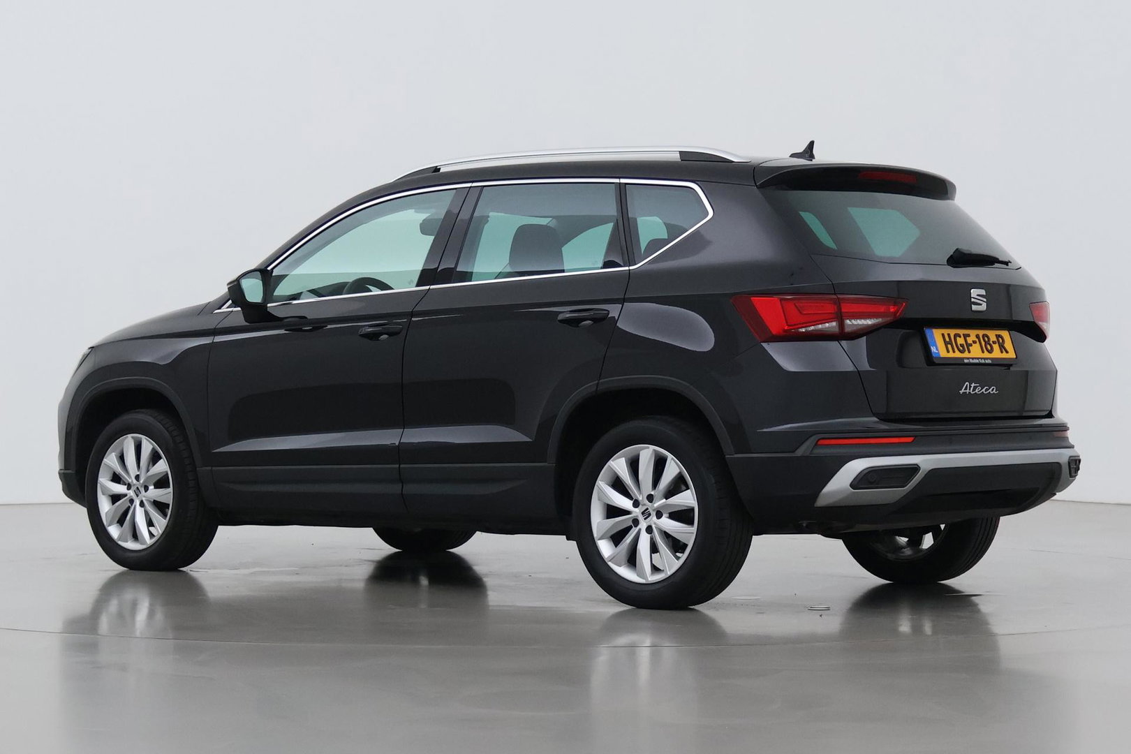 SEAT Ateca 1.5 TSI Style Business Intense | Trekhaak | Stoel+Stuurverwarming | Getint glas | Navigatie | | LED | Cruise Control
