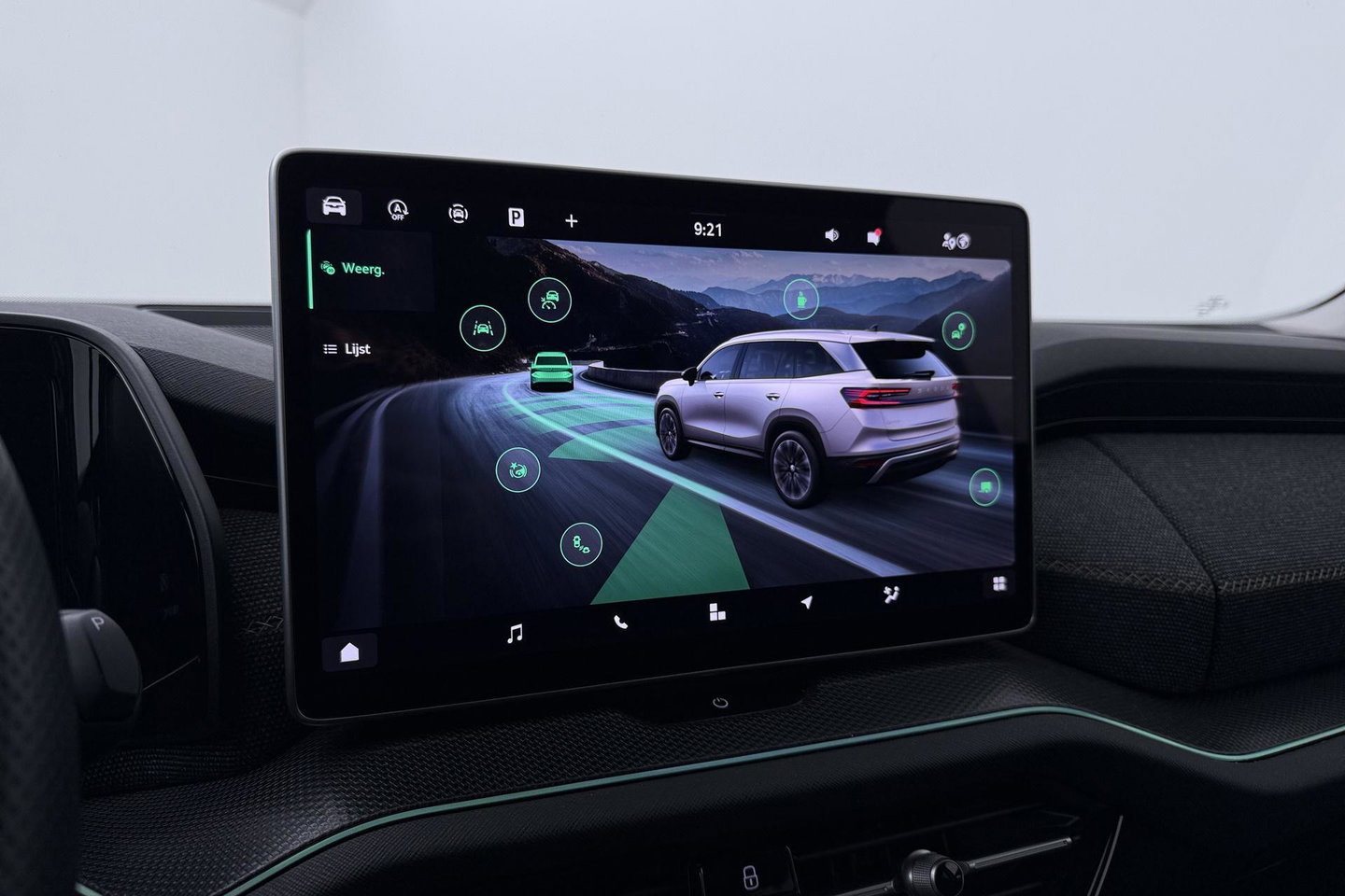 Škoda Kodiaq 1.5 TSI MHEV Tour Edition | ACC | Trekhaak | Memory | Keyless | Camera | Stoelverwarming | Getint glas | LED | 20 Inch