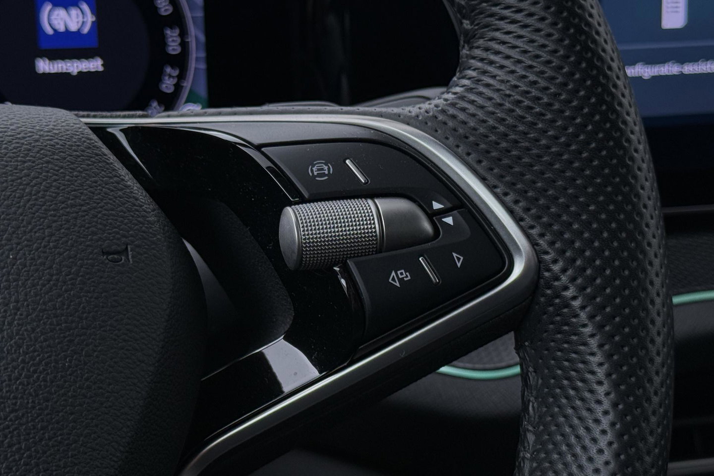 Škoda Kodiaq 1.5 TSI MHEV Tour Edition | ACC | Trekhaak | Memory | Keyless | Camera | Stoelverwarming | Getint glas | LED | 20 Inch