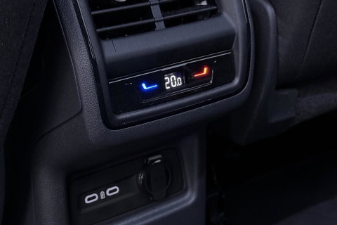 Škoda Kodiaq 1.5 TSI MHEV Tour Edition | ACC | Trekhaak | Memory | Keyless | Camera | Stoelverwarming | Getint glas | LED | 20 Inch