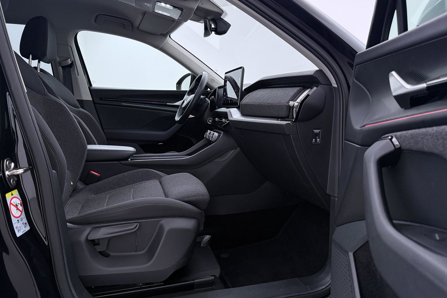 Škoda Kodiaq 1.5 TSI MHEV Tour Edition | ACC | Trekhaak | Memory | Keyless | Camera | Stoelverwarming | Getint glas | LED | 20 Inch