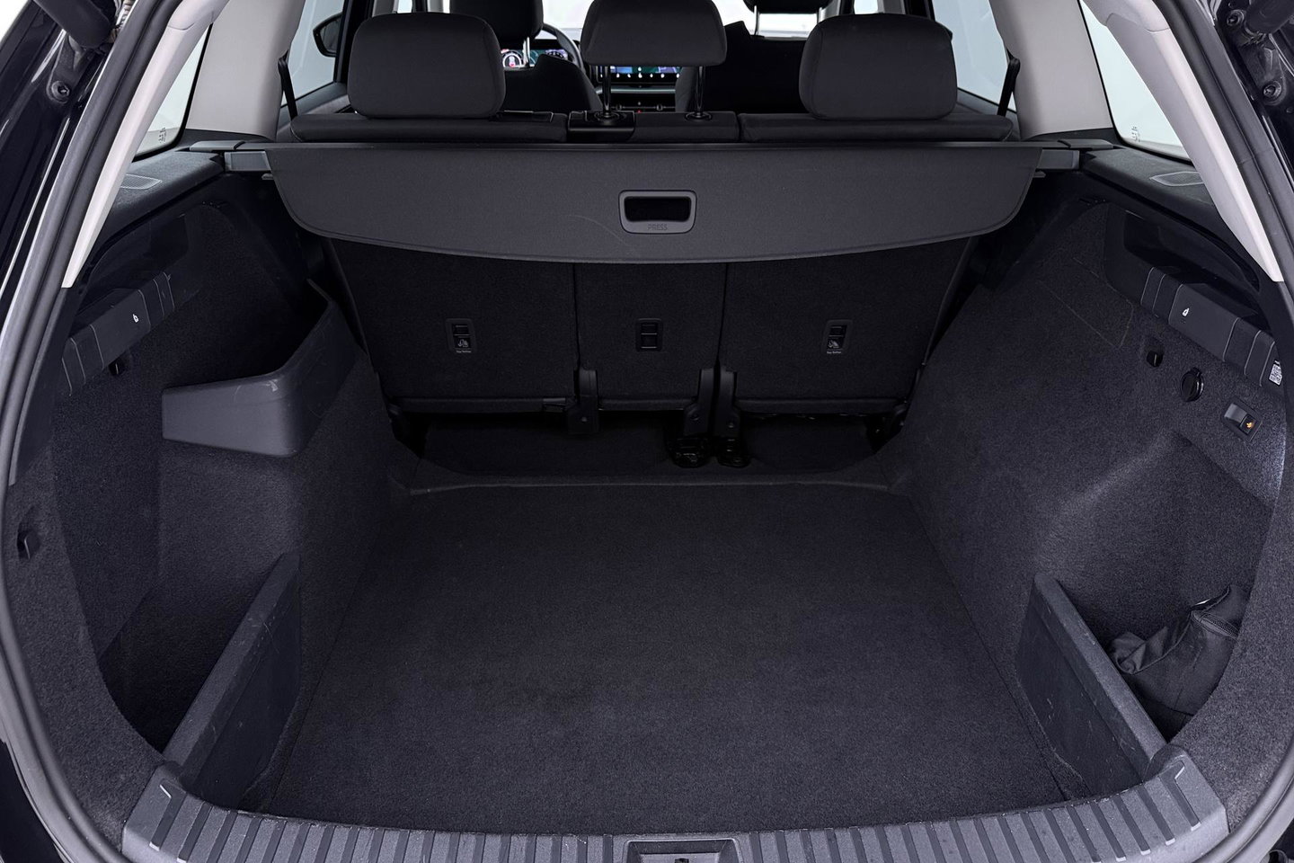 Škoda Kodiaq 1.5 TSI MHEV Tour Edition | ACC | Trekhaak | Memory | Keyless | Camera | Stoelverwarming | Getint glas | LED | 20 Inch