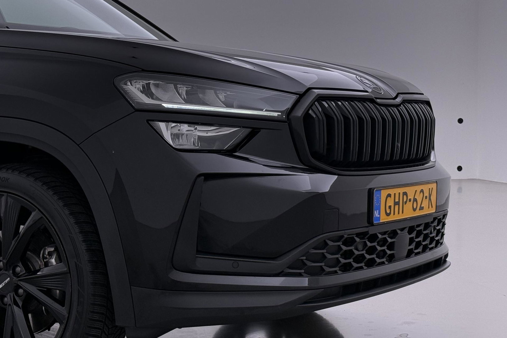 Škoda Kodiaq 1.5 TSI MHEV Tour Edition | ACC | Trekhaak | Memory | Keyless | Camera | Stoelverwarming | Getint glas | LED | 20 Inch