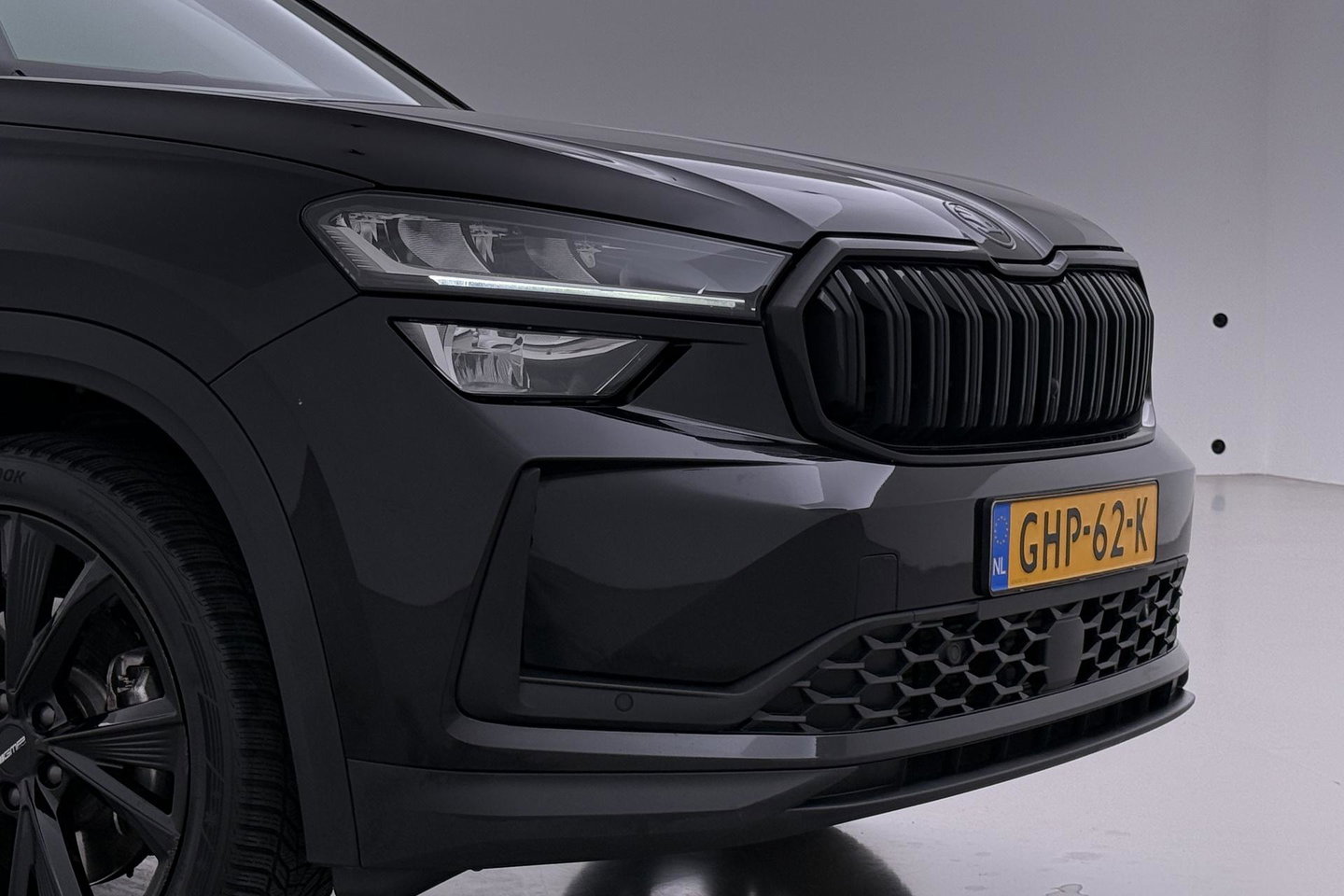 Škoda Kodiaq 1.5 TSI MHEV Tour Edition | ACC | Trekhaak | Memory | Keyless | Camera | Stoelverwarming | Getint glas | LED | 20 Inch
