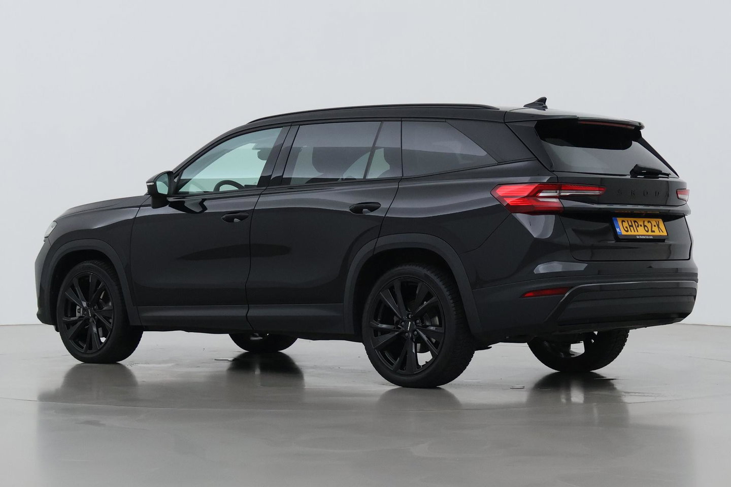 Škoda Kodiaq 1.5 TSI MHEV Tour Edition | ACC | Trekhaak | Memory | Keyless | Camera | Stoelverwarming | Getint glas | LED | 20 Inch
