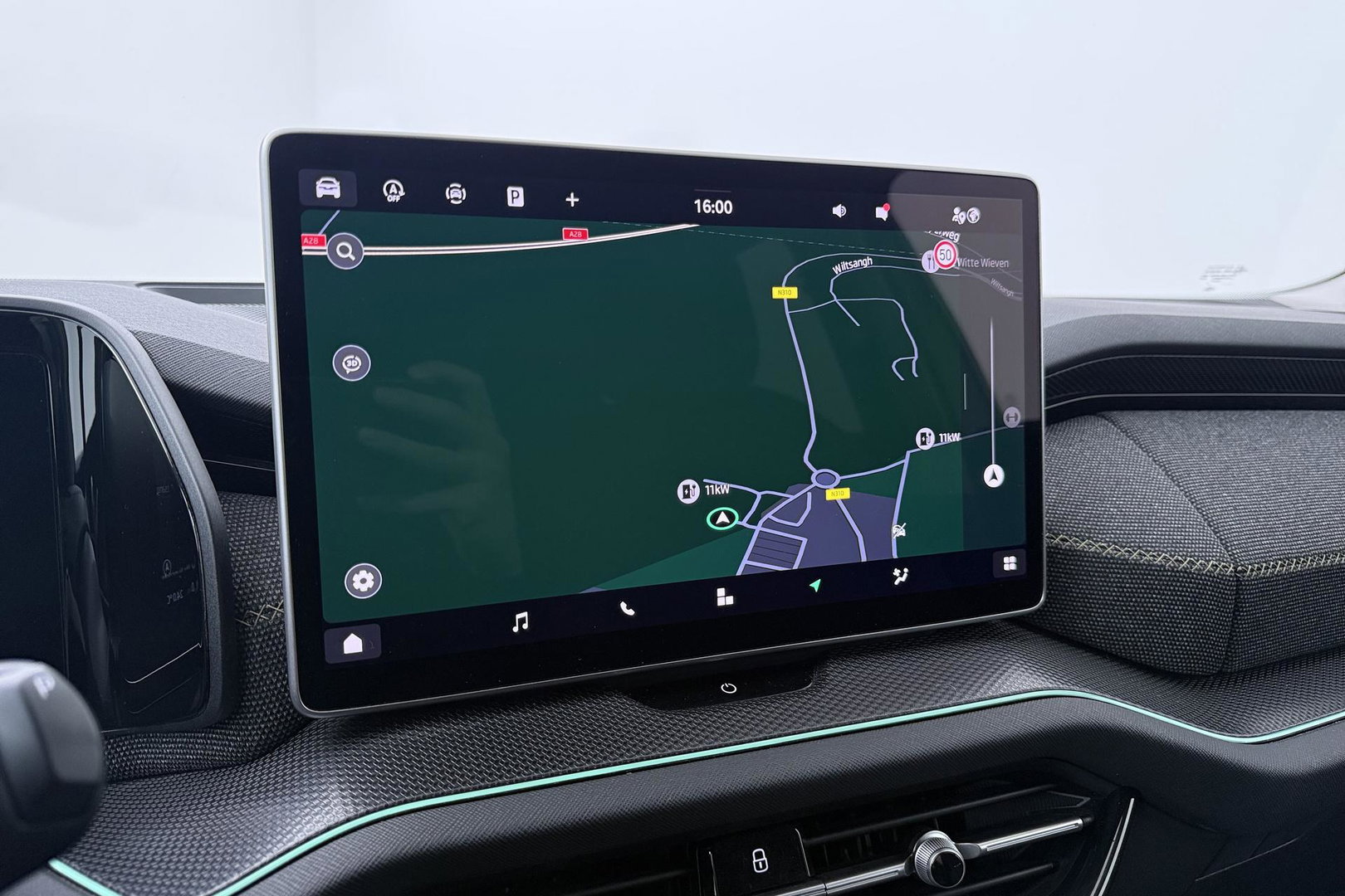 Škoda Kodiaq 1.5 TSI MHEV Tour Edition | ACC | Trekhaak | Keyless | Camera | Stoelverwarming | Memory | Getint glas | 20 Inch