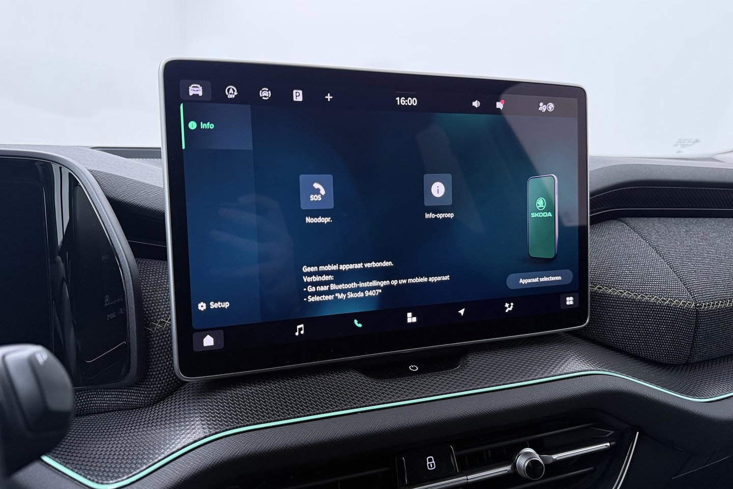 Škoda Kodiaq 1.5 TSI MHEV Tour Edition | ACC | Trekhaak | Keyless | Camera | Stoelverwarming | Memory | Getint glas | 20 Inch