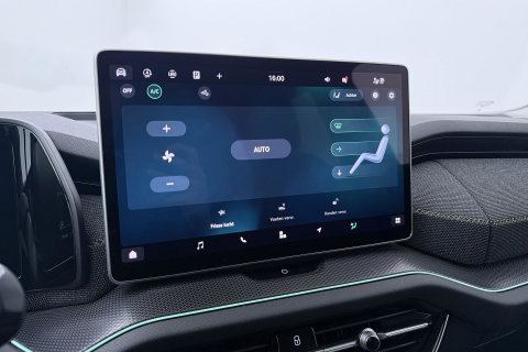 Škoda Kodiaq 1.5 TSI MHEV Tour Edition | ACC | Trekhaak | Keyless | Camera | Stoelverwarming | Memory | Getint glas | 20 Inch