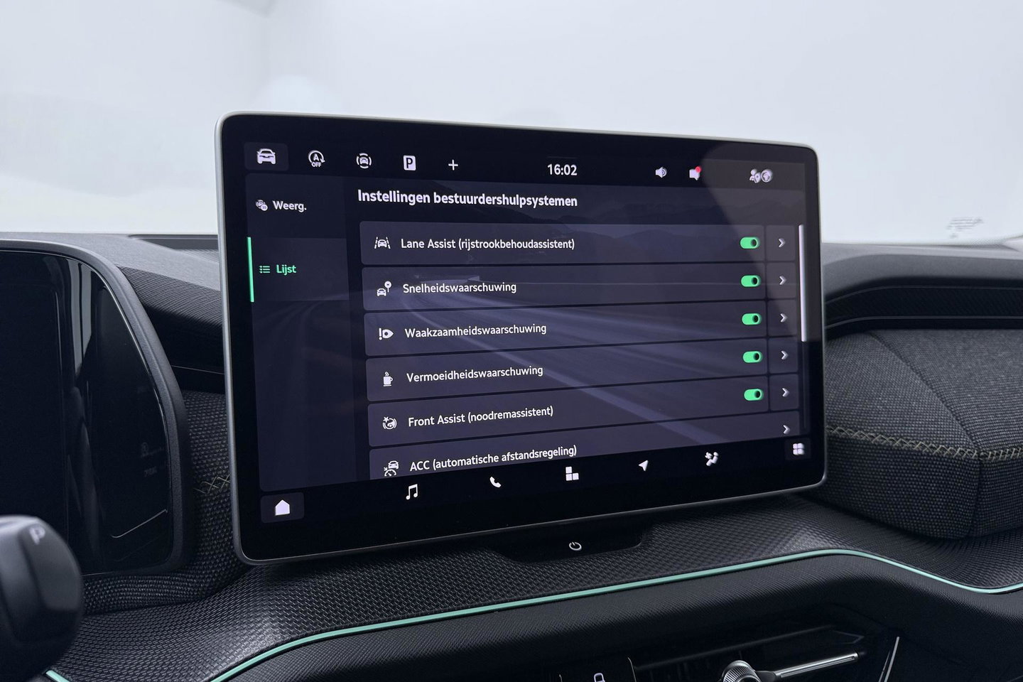 Škoda Kodiaq 1.5 TSI MHEV Tour Edition | ACC | Trekhaak | Keyless | Camera | Stoelverwarming | Memory | Getint glas | 20 Inch