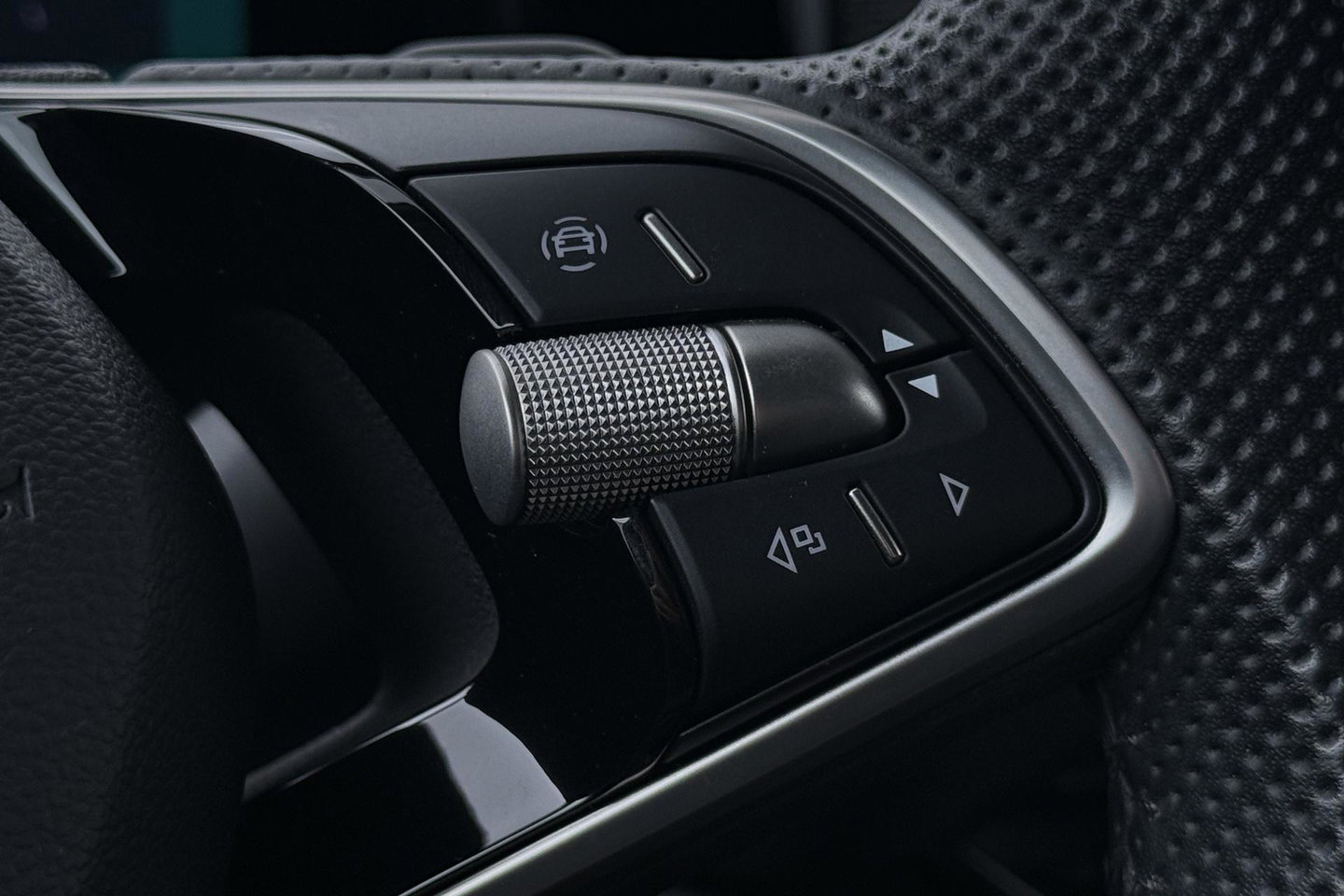 Škoda Kodiaq 1.5 TSI MHEV Tour Edition | ACC | Trekhaak | Keyless | Camera | Stoelverwarming | Memory | Getint glas | 20 Inch