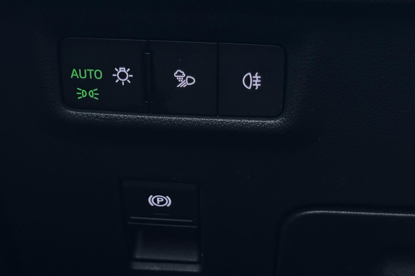 Škoda Kodiaq 1.5 TSI MHEV Tour Edition | ACC | Trekhaak | Keyless | Camera | Stoelverwarming | Memory | Getint glas | 20 Inch