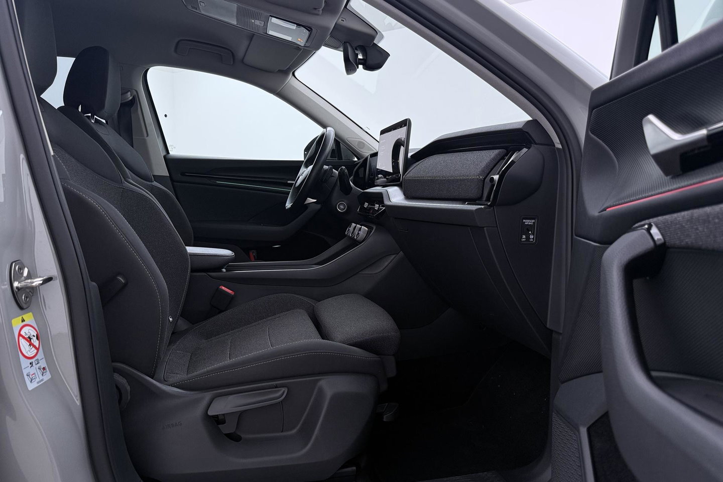Škoda Kodiaq 1.5 TSI MHEV Tour Edition | ACC | Trekhaak | Keyless | Camera | Stoelverwarming | Memory | Getint glas | 20 Inch