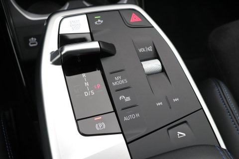 BMW X1 xDrive25e | M Sport | Adaptief M-onderstel | Camera | Adaptieve LED | Cruise Control | Stoelverwarming