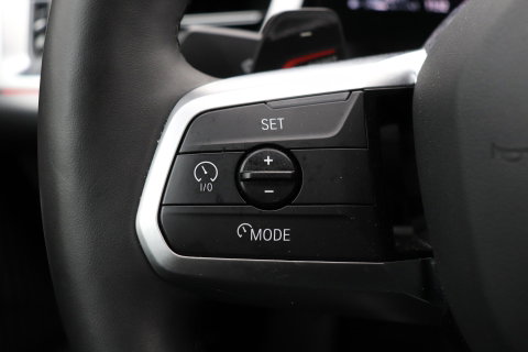 BMW X1 xDrive25e | M Sport | Adaptief M-onderstel | Camera | Adaptieve LED | Cruise Control | Stoelverwarming