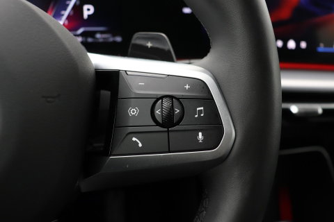 BMW X1 xDrive25e | M Sport | Adaptief M-onderstel | Camera | Adaptieve LED | Cruise Control | Stoelverwarming