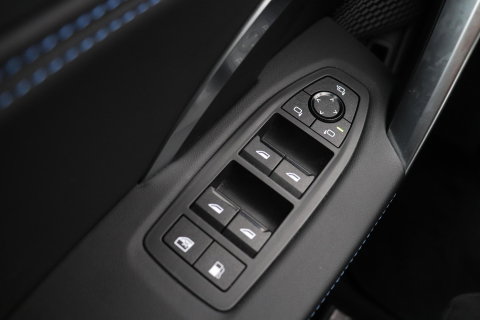 BMW X1 xDrive25e | M Sport | Adaptief M-onderstel | Camera | Adaptieve LED | Cruise Control | Stoelverwarming