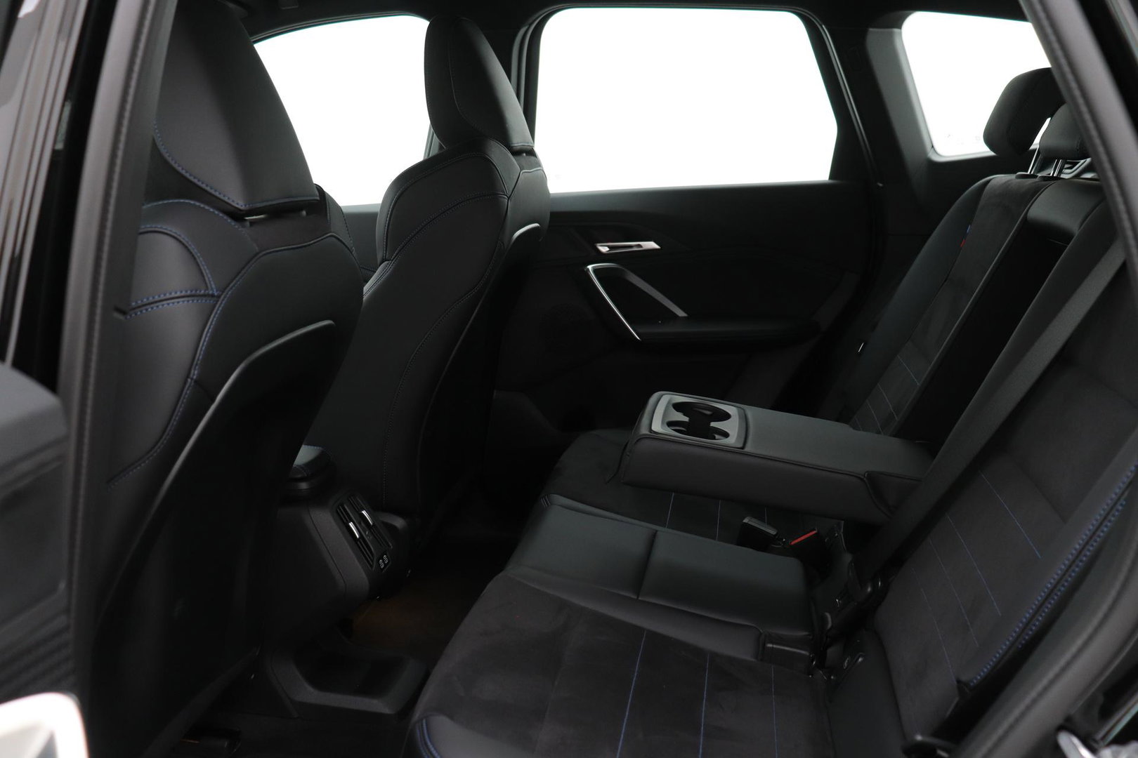 BMW X1 xDrive25e | M Sport | Adaptief M-onderstel | Camera | Adaptieve LED | Cruise Control | Stoelverwarming