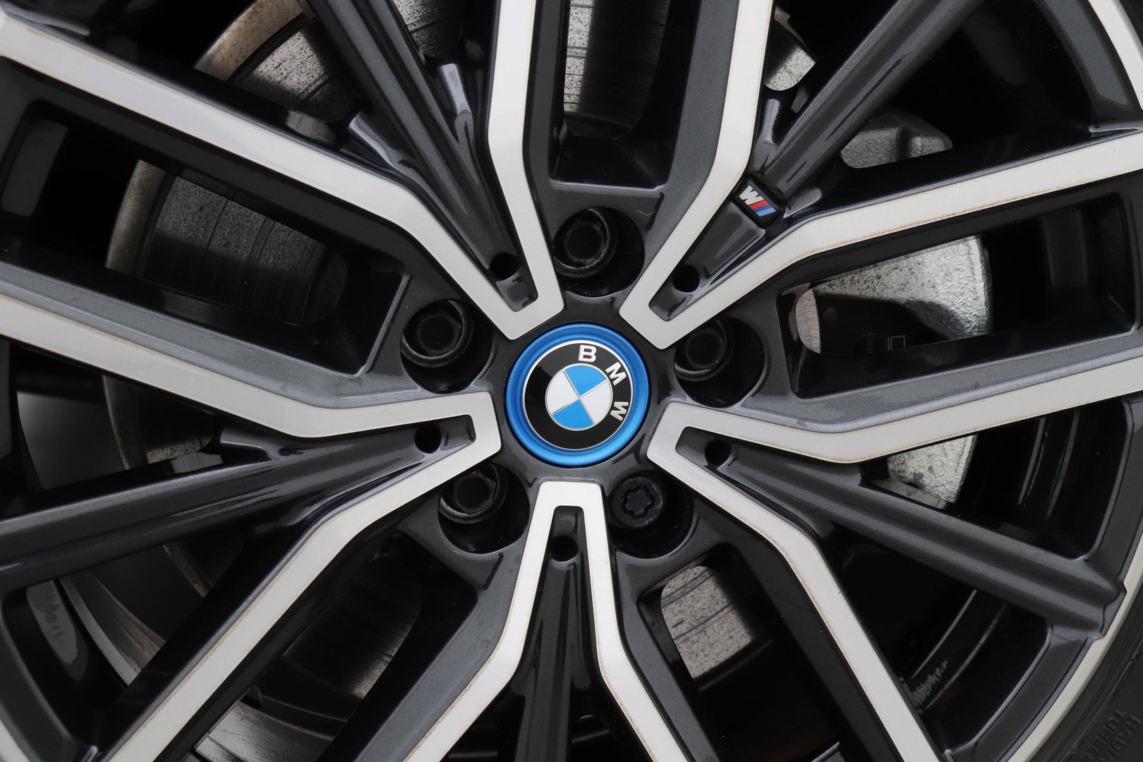 BMW X1 xDrive25e | M Sport | Adaptief M-onderstel | Camera | Adaptieve LED | Cruise Control | Stoelverwarming
