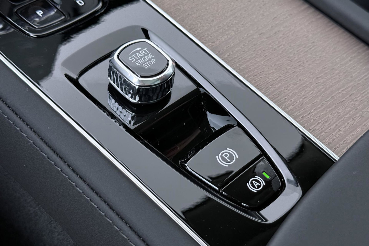 Volvo XC90 T8 Ultra Bright | MY27 | Harman/Kardon | Panoramadak | Trekhaak | 360° Camera | Head-Up | ACC | 21 Inch