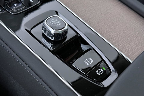 Volvo XC90 T8 Ultra Bright | MY27 | Harman/Kardon | Panoramadak | Trekhaak | 360° Camera | Head-Up | ACC | 21 Inch