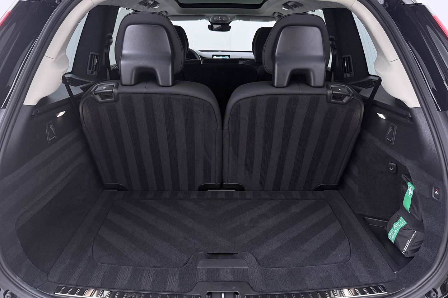 Volvo XC90 T8 Ultra Bright | MY27 | Harman/Kardon | Panoramadak | Trekhaak | 360° Camera | Head-Up | ACC | 21 Inch