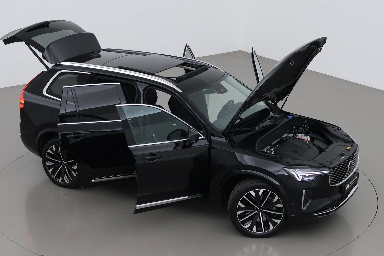 Volvo XC90 T8 Ultra Bright | MY27 | Harman/Kardon | Panoramadak | Trekhaak | 360° Camera | Head-Up | ACC | 21 Inch