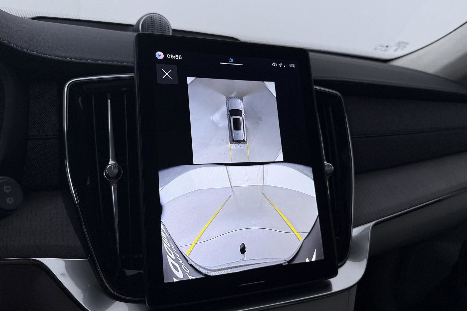 Volvo XC90 T8 Ultra Bright | Bowers&Wilkins | Luchtvering | Trekhaak | Panoramadak | 360° Camera | Massage | Stoelventilatie | 22 Inch