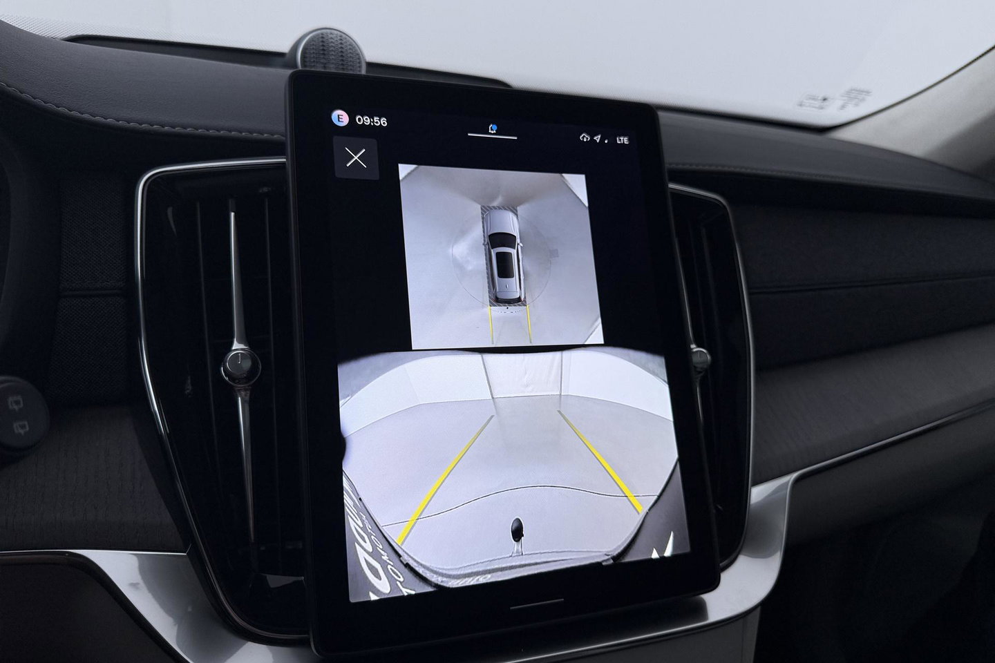 Volvo XC90 T8 Ultra Bright | Bowers&Wilkins | Luchtvering | Trekhaak | Panoramadak | 360° Camera | Massage | Stoelventilatie | 22 Inch