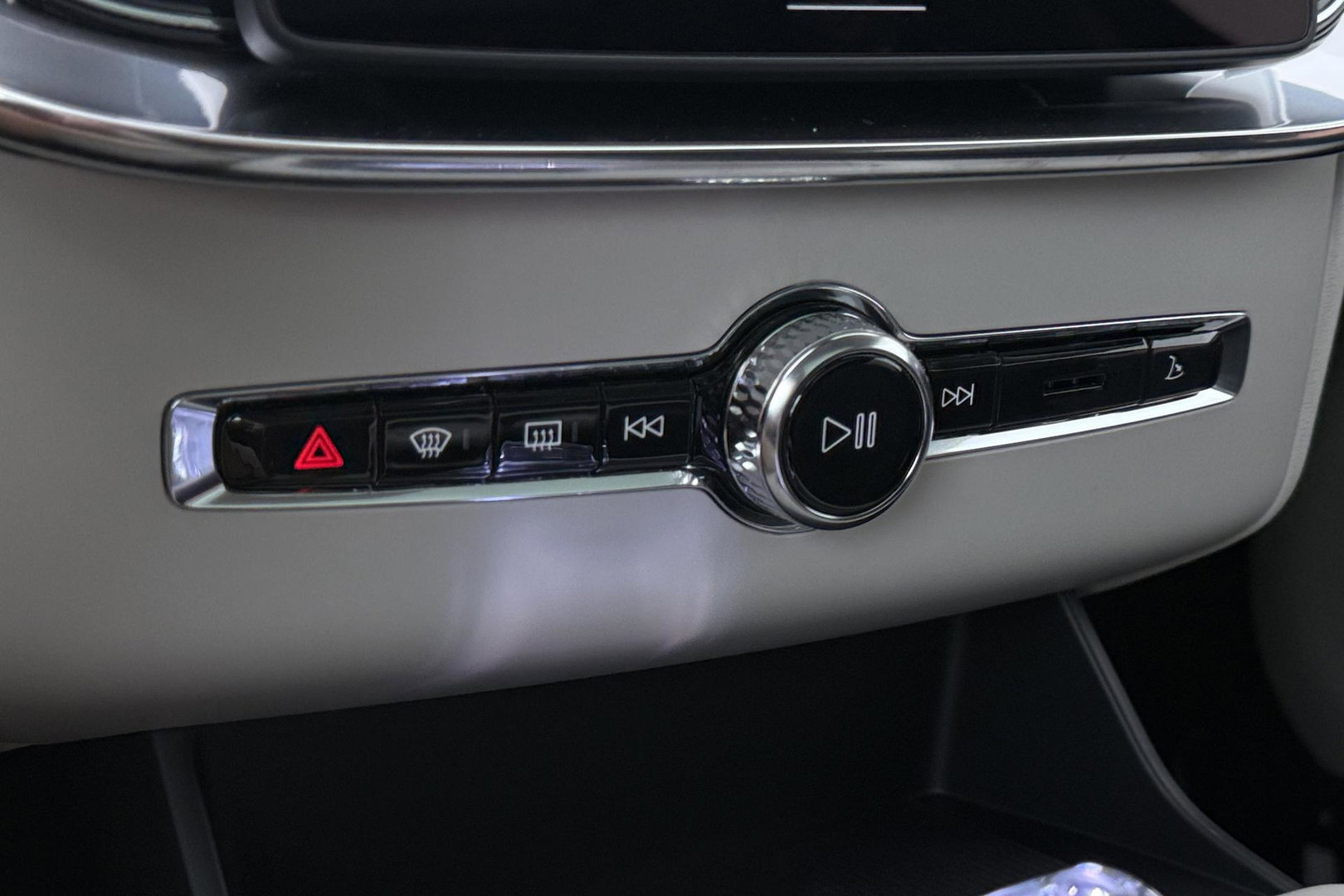 Volvo XC90 T8 Ultra Bright | Bowers&Wilkins | Luchtvering | Trekhaak | Panoramadak | 360° Camera | Massage | Stoelventilatie | 22 Inch