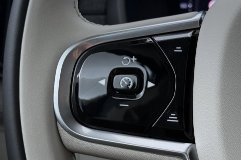 Volvo XC90 T8 Ultra Bright | Bowers&Wilkins | Luchtvering | Trekhaak | Panoramadak | 360° Camera | Massage | Stoelventilatie | 22 Inch