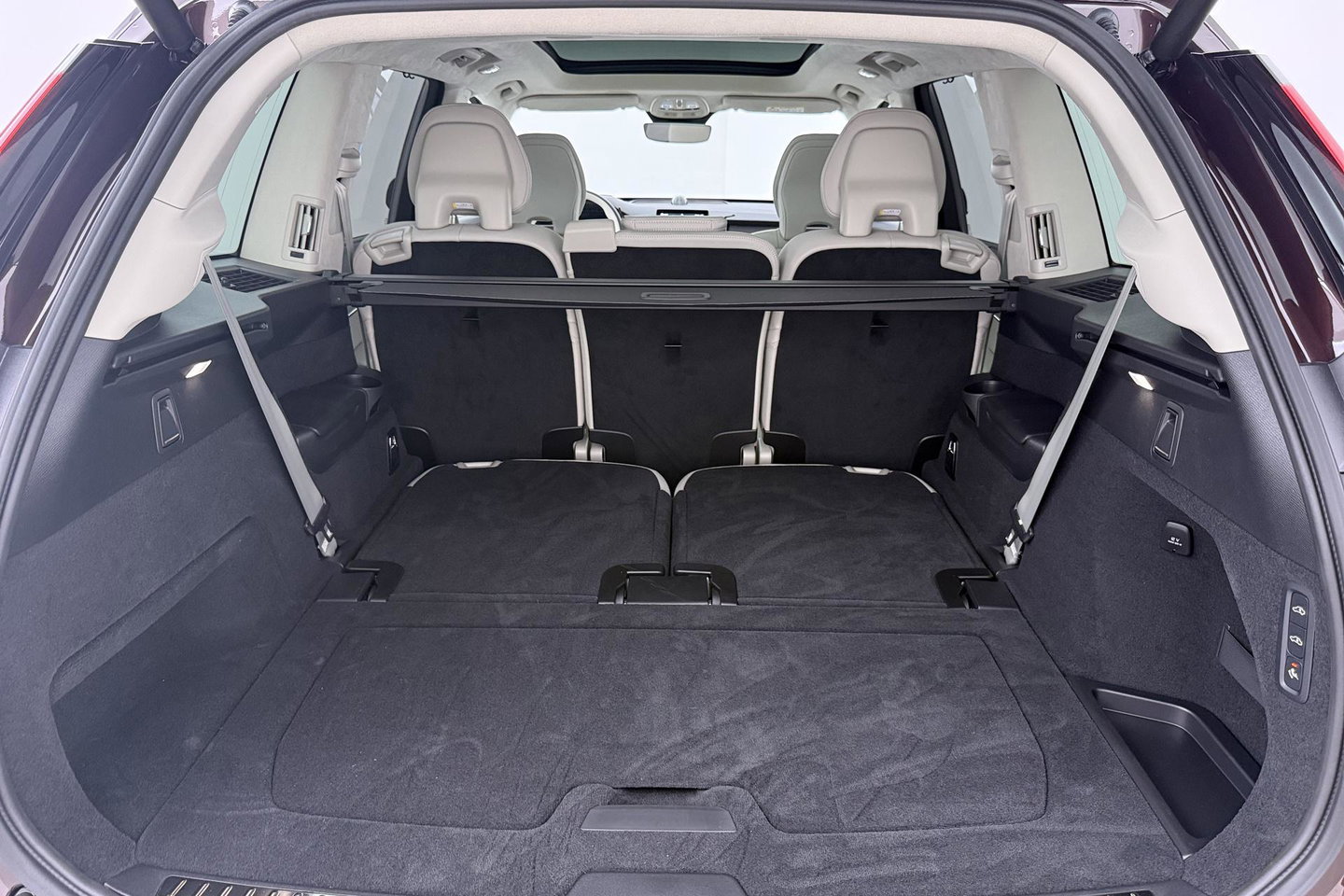 Volvo XC90 T8 Ultra Bright | Bowers&Wilkins | Luchtvering | Trekhaak | Panoramadak | 360° Camera | Massage | Stoelventilatie | 22 Inch