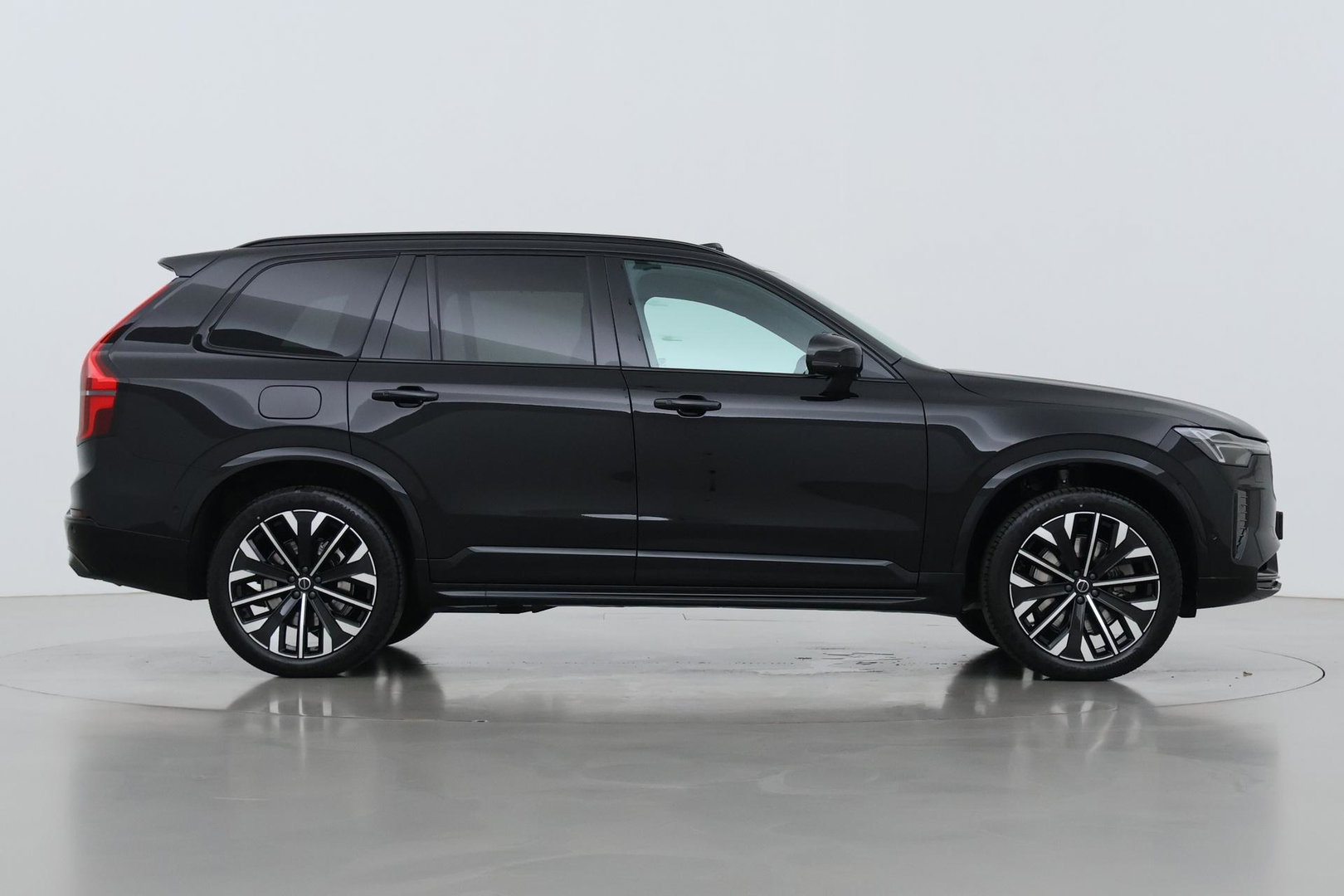Volvo XC90 T8 Ultra Dark | MY27 | Harman/Kardon | Trekhaak | Panoramadak | 360° Camera | Head-Up | Pilot Assist | 21 Inch