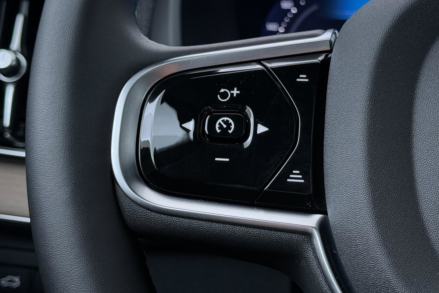Volvo XC90 T8 Ultra Dark | MY27 | Harman/Kardon | Trekhaak | Panoramadak | 360° Camera | Head-Up | Pilot Assist | 21 Inch