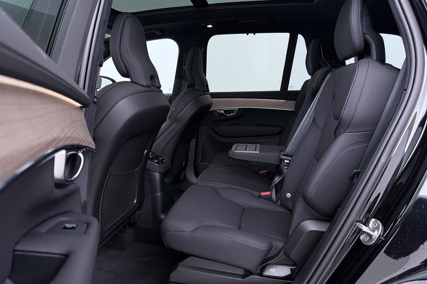 Volvo XC90 T8 Ultra Dark | MY27 | Harman/Kardon | Trekhaak | Panoramadak | 360° Camera | Head-Up | Pilot Assist | 21 Inch