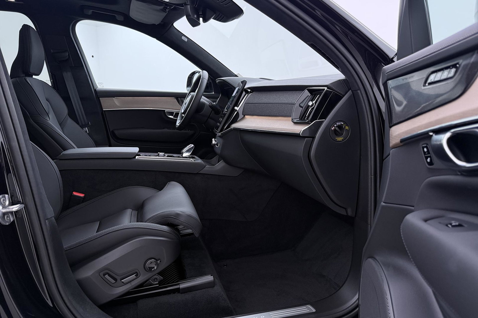 Volvo XC90 T8 Ultra Dark | MY27 | Harman/Kardon | Trekhaak | Panoramadak | 360° Camera | Head-Up | Pilot Assist | 21 Inch