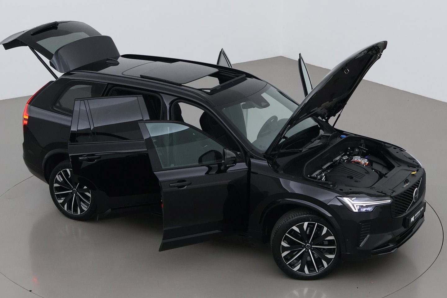 Volvo XC90 T8 Ultra Dark | MY27 | Harman/Kardon | Trekhaak | Panoramadak | 360° Camera | Head-Up | Pilot Assist | 21 Inch
