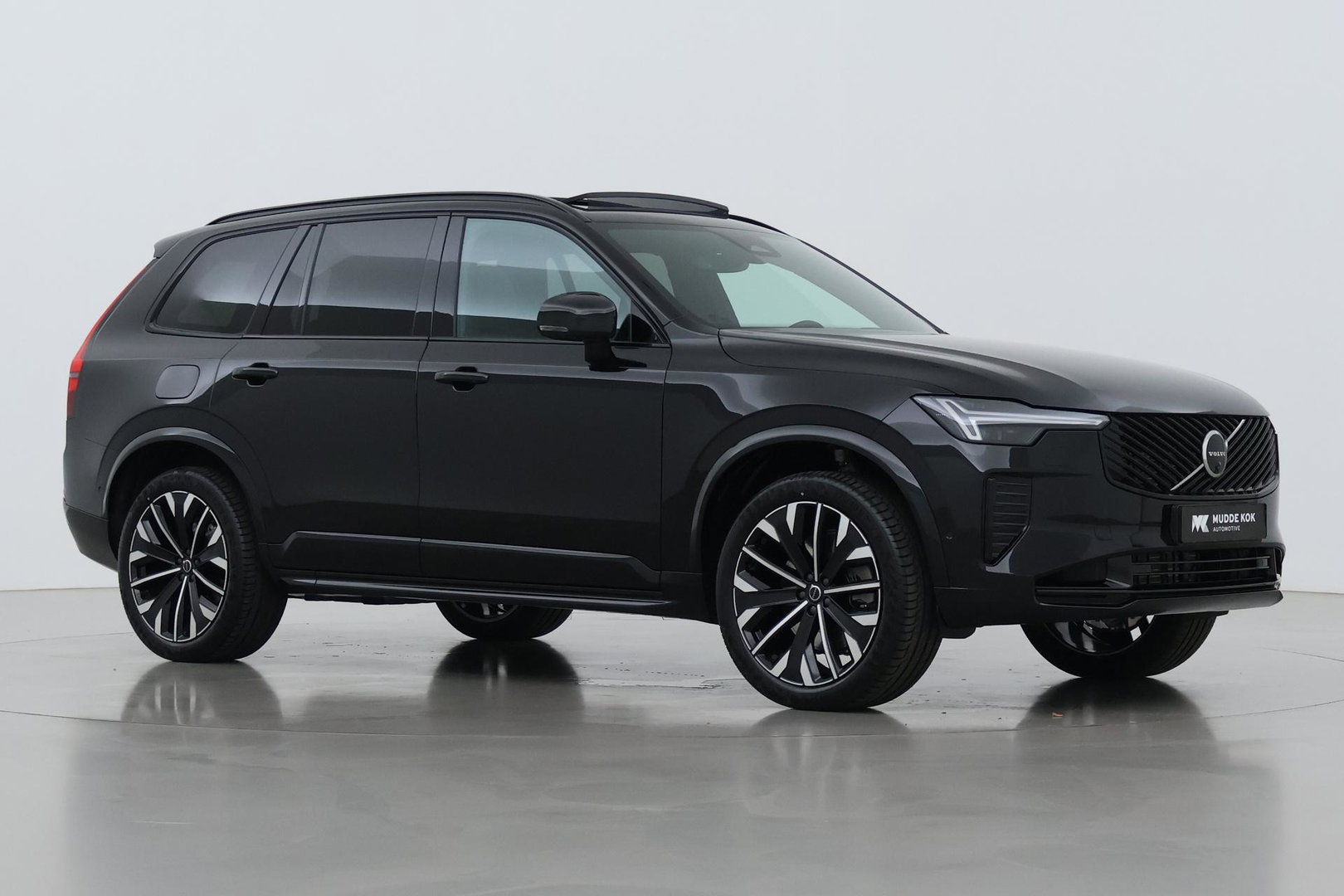 Volvo XC90 T8 Ultra Dark | MY27 | Harman/Kardon | Trekhaak | Panoramadak | 360° Camera | Head-Up | Pilot Assist | 21 Inch