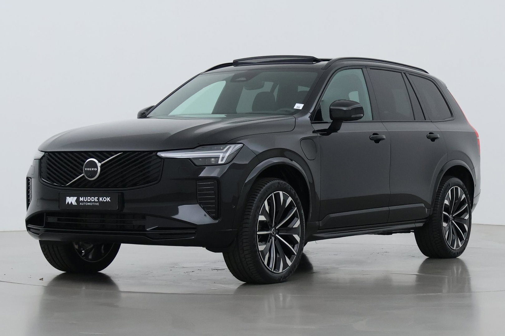 Volvo XC90 T8 Ultra Dark | MY27 | Harman/Kardon | Trekhaak | Panoramadak | 360° Camera | Head-Up | Pilot Assist | 21 Inch