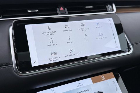 Land Rover Range Rover Evoque 1.5 P300e AWD HSE | Trekhaak | Meridian Surround | Panoramadak | Head-up | BLIS