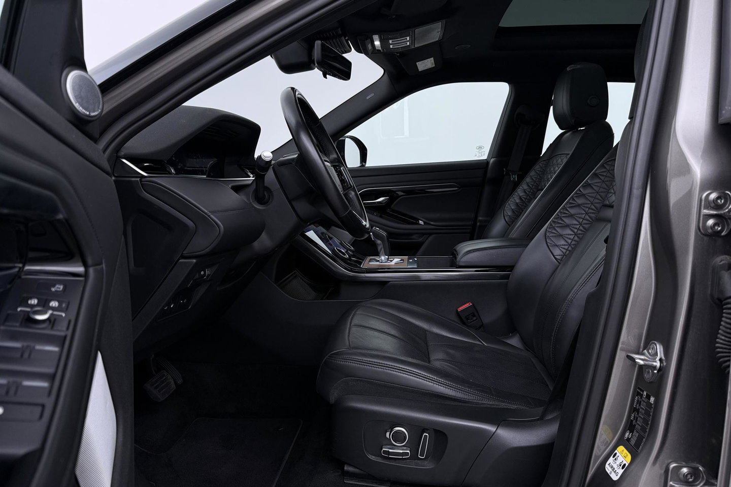 Land Rover Range Rover Evoque 1.5 P300e AWD HSE | Trekhaak | Meridian Surround | Panoramadak | Head-up | BLIS