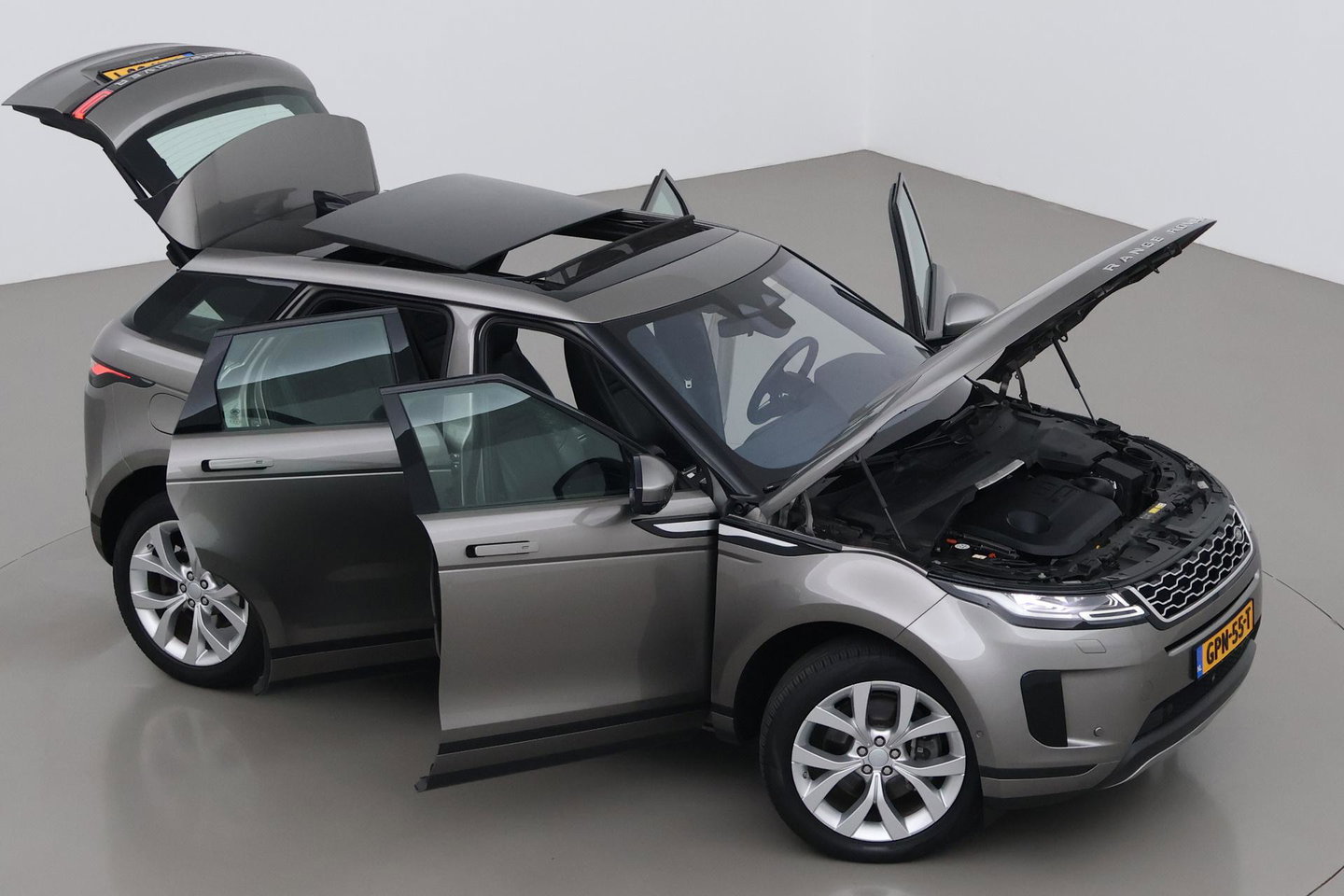 Land Rover Range Rover Evoque 1.5 P300e AWD HSE | Trekhaak | Meridian Surround | Panoramadak | Head-up | BLIS