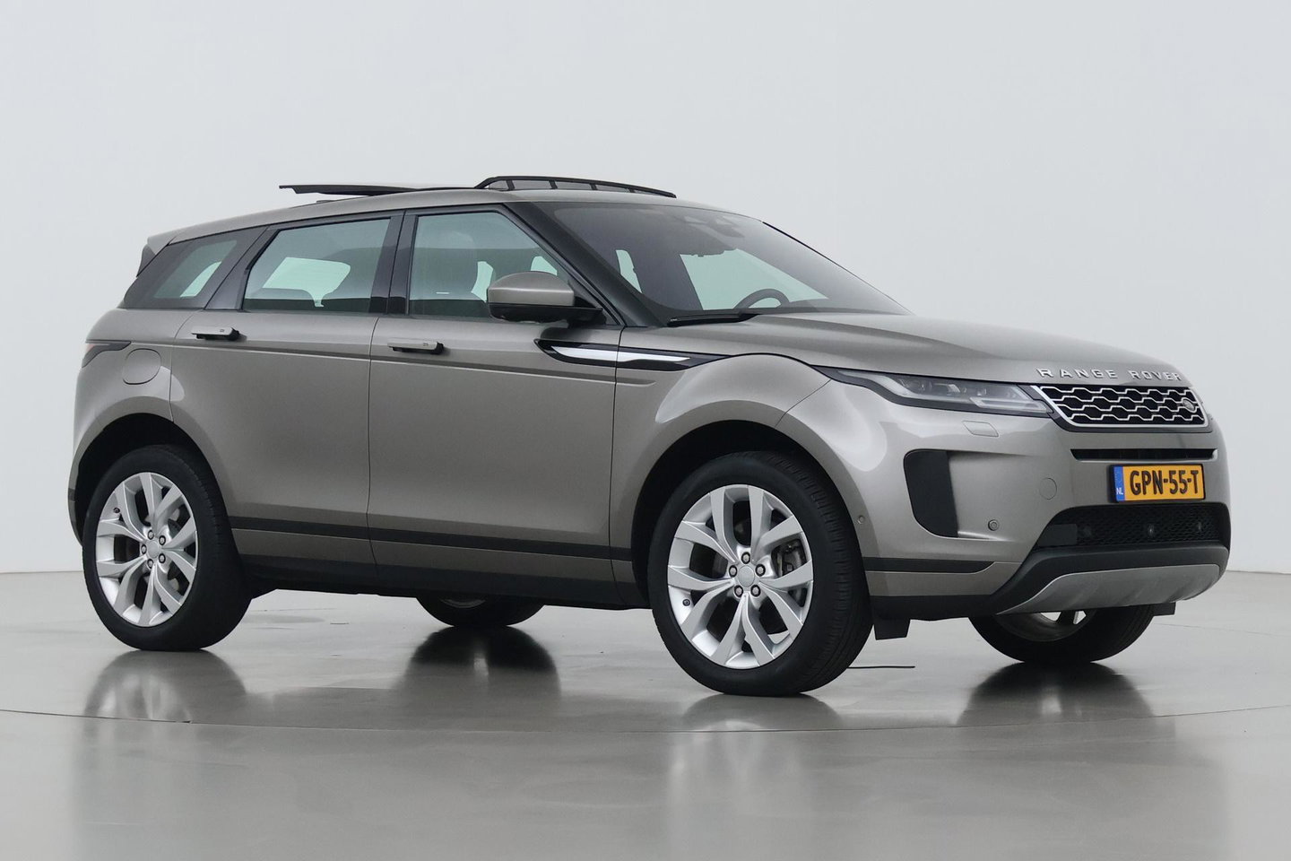 Land Rover Range Rover Evoque 1.5 P300e AWD HSE | Trekhaak | Meridian Surround | Panoramadak | Head-up | BLIS
