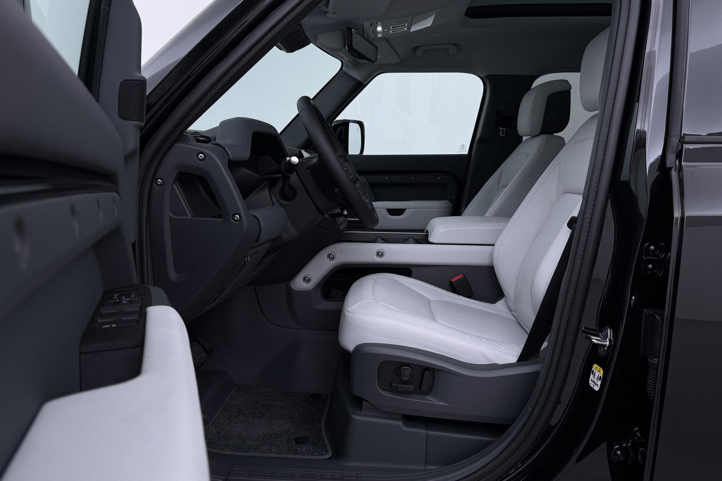 Land Rover Defender 110 P300e X-Dynamic HSE | MY26 | Luchtvering | Stoelventilatie | Panoramadak | Trekhaak | 360° Camera | ACC