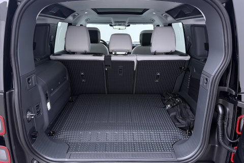 Land Rover Defender 110 P300e X-Dynamic HSE | MY26 | Luchtvering | Stoelventilatie | Panoramadak | Trekhaak | 360° Camera | ACC